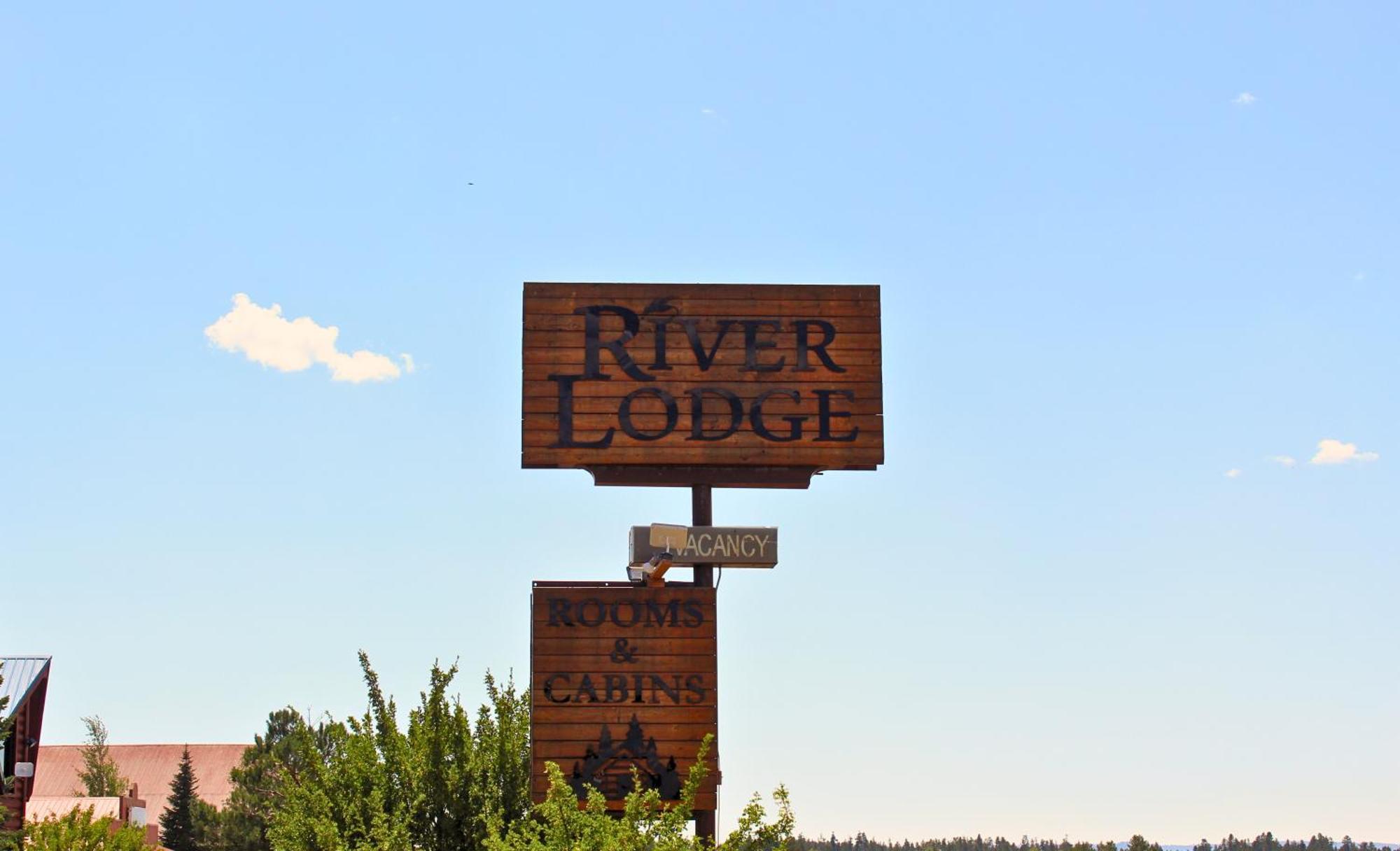 River Lodge Island Park Exteriör bild